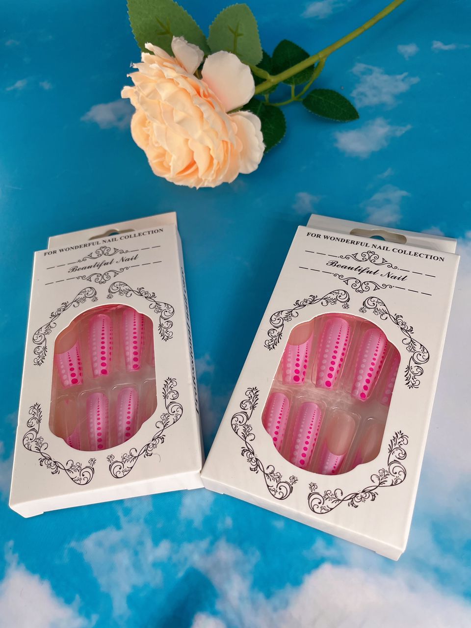 Press on nails